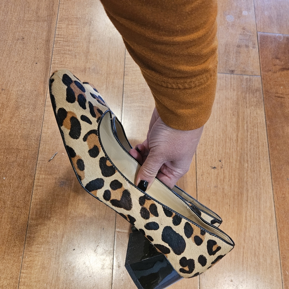 Shoes - Picture 2 of 4